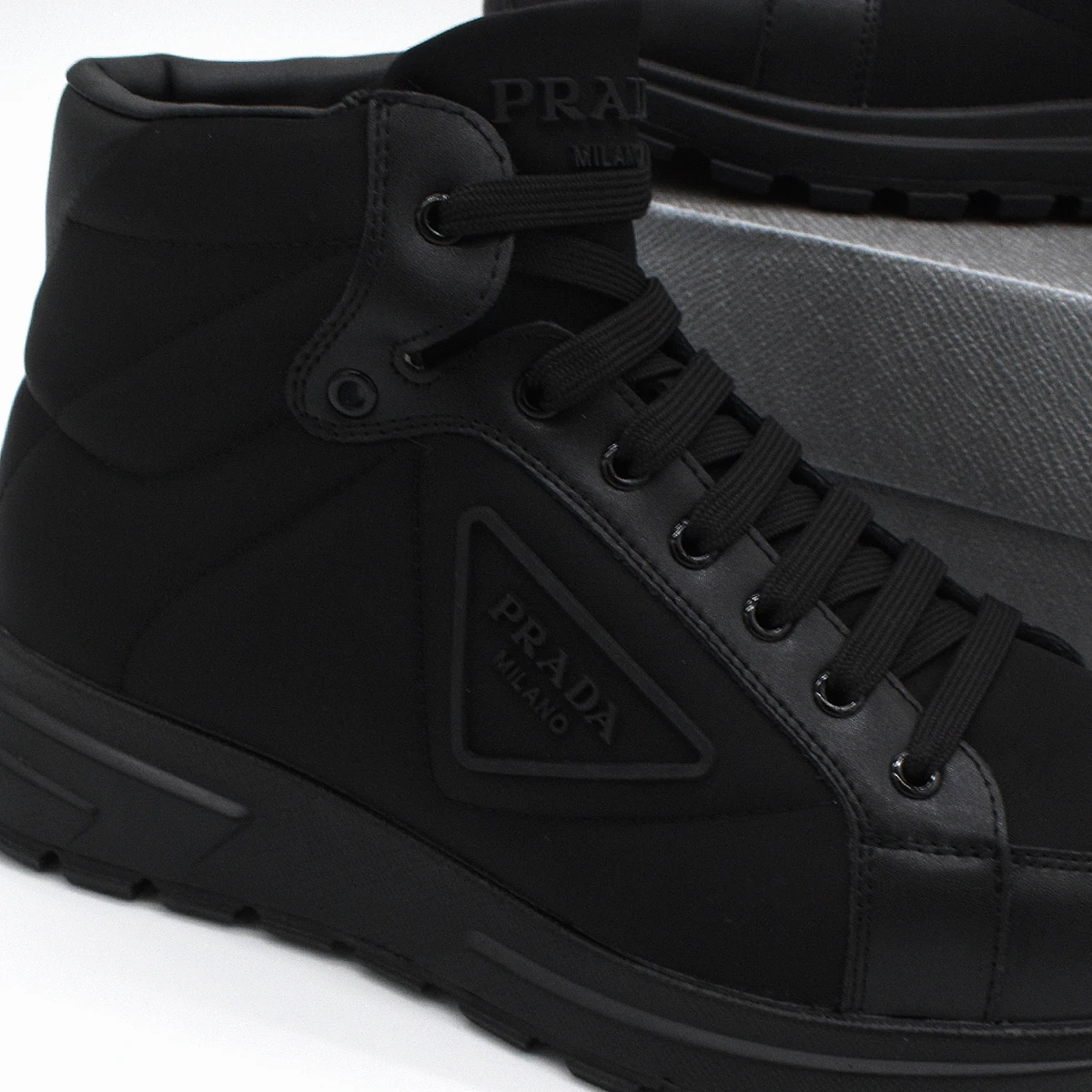 Botin Prada 4