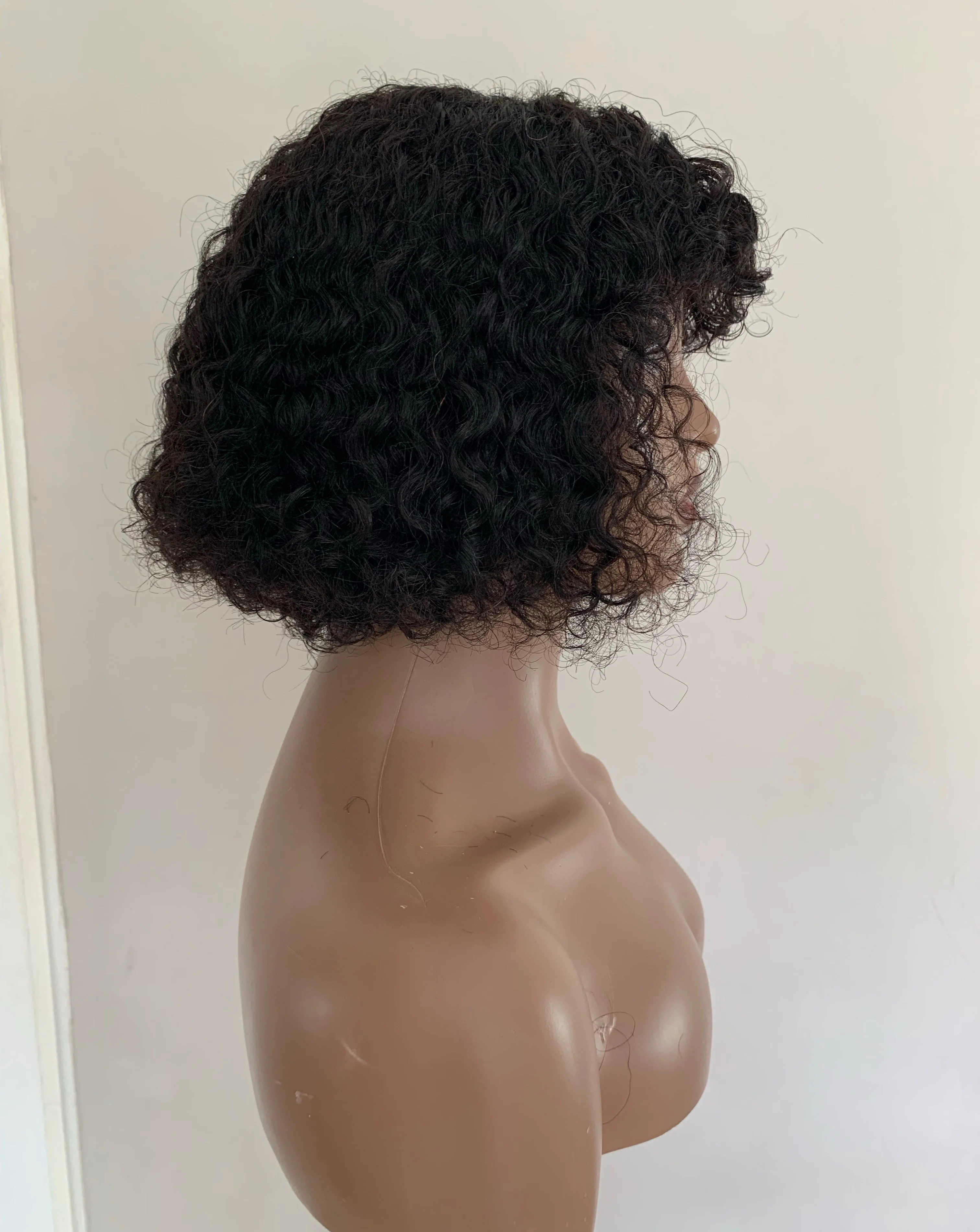 Peluca con galluza 8” 3