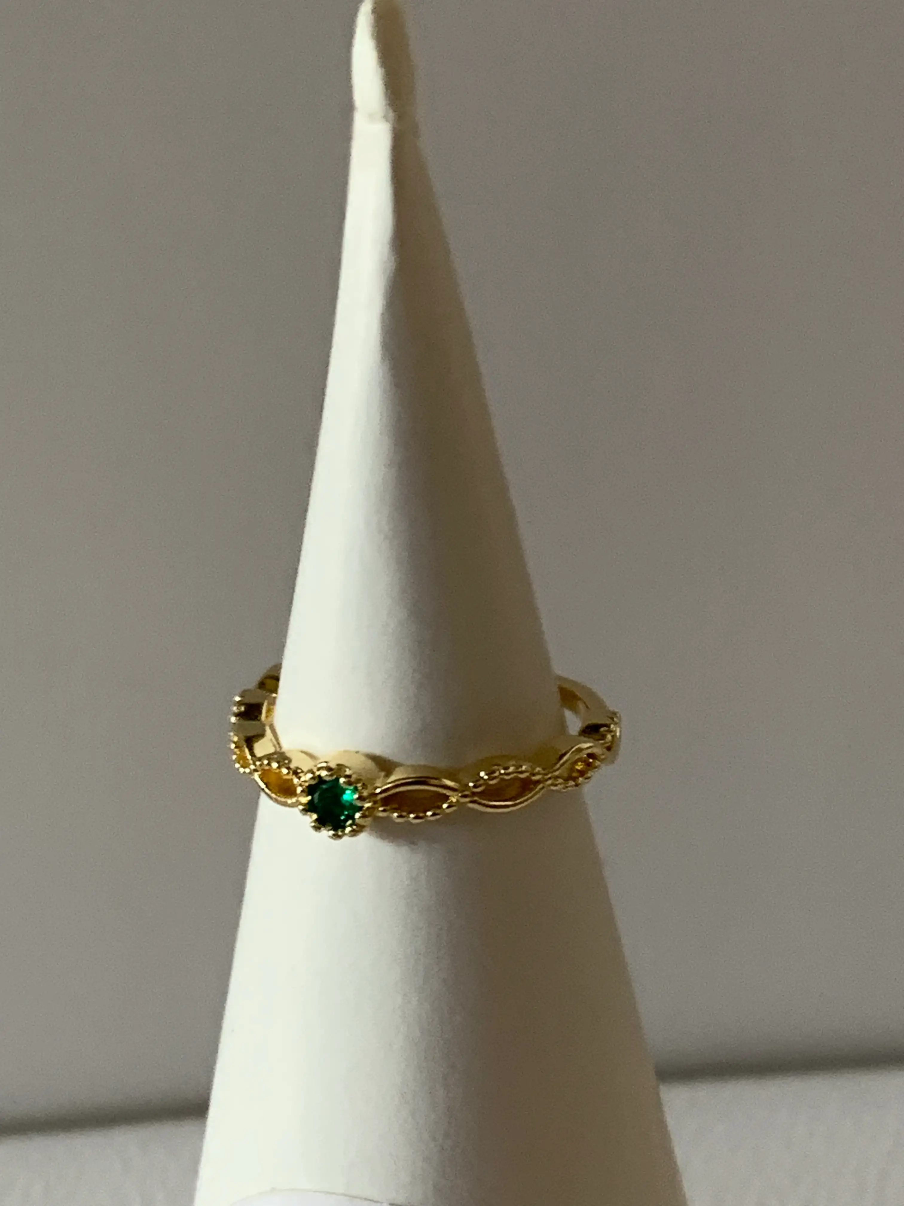 Anillo esmeralda