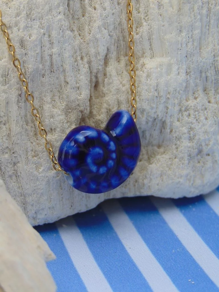 CADENA ACERO DOR DIJE CARACOL AZUL PROFUNDO