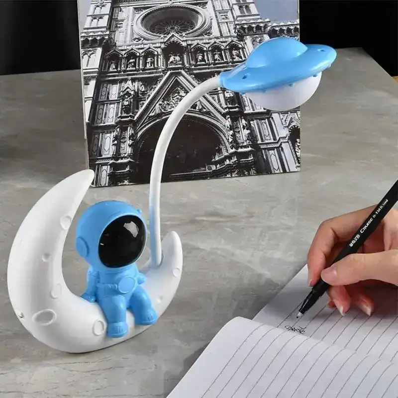 Lámpara Astronauta en luna  2
