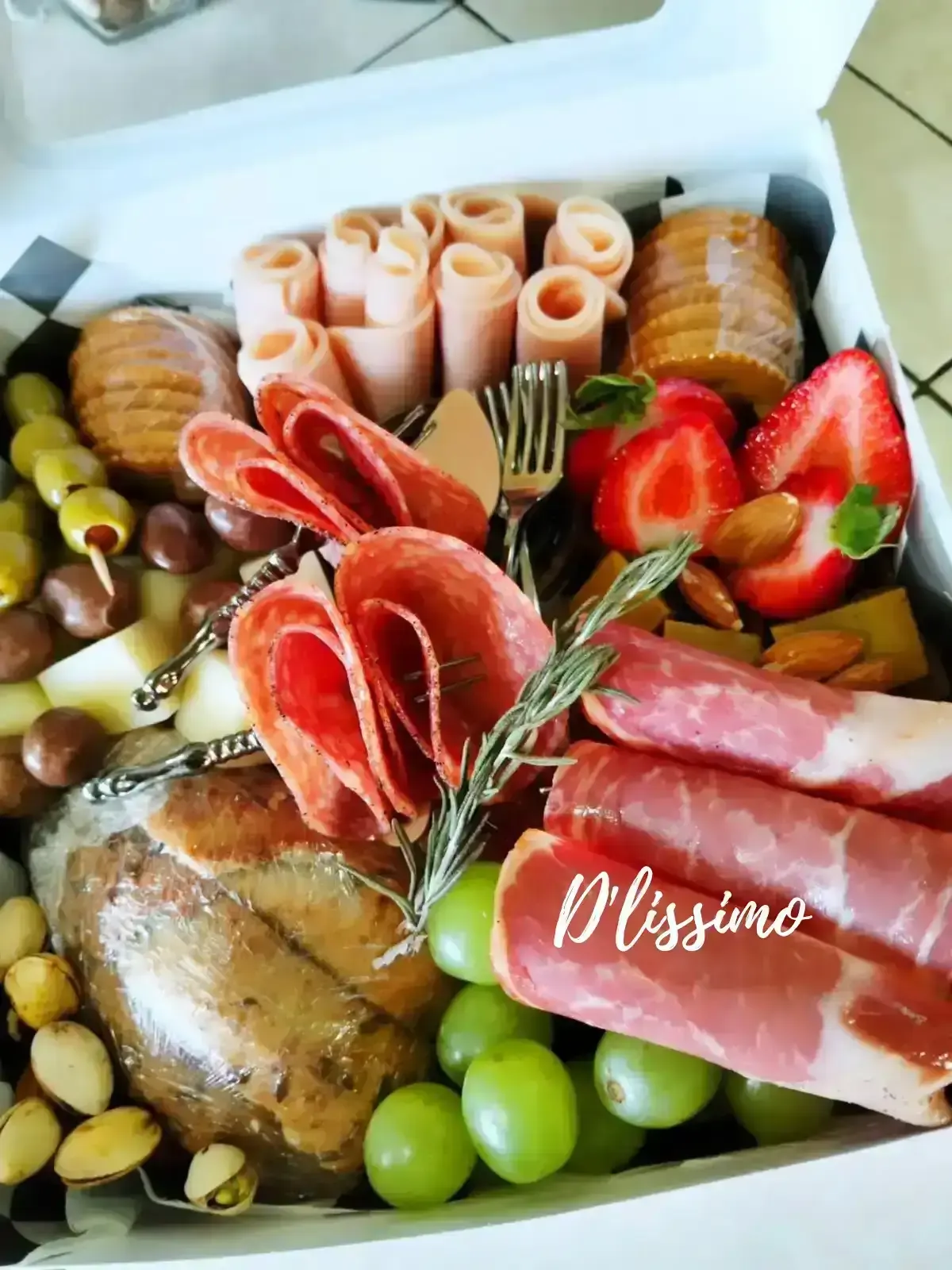 Box CLASICA (Para tres a cuatro personas)