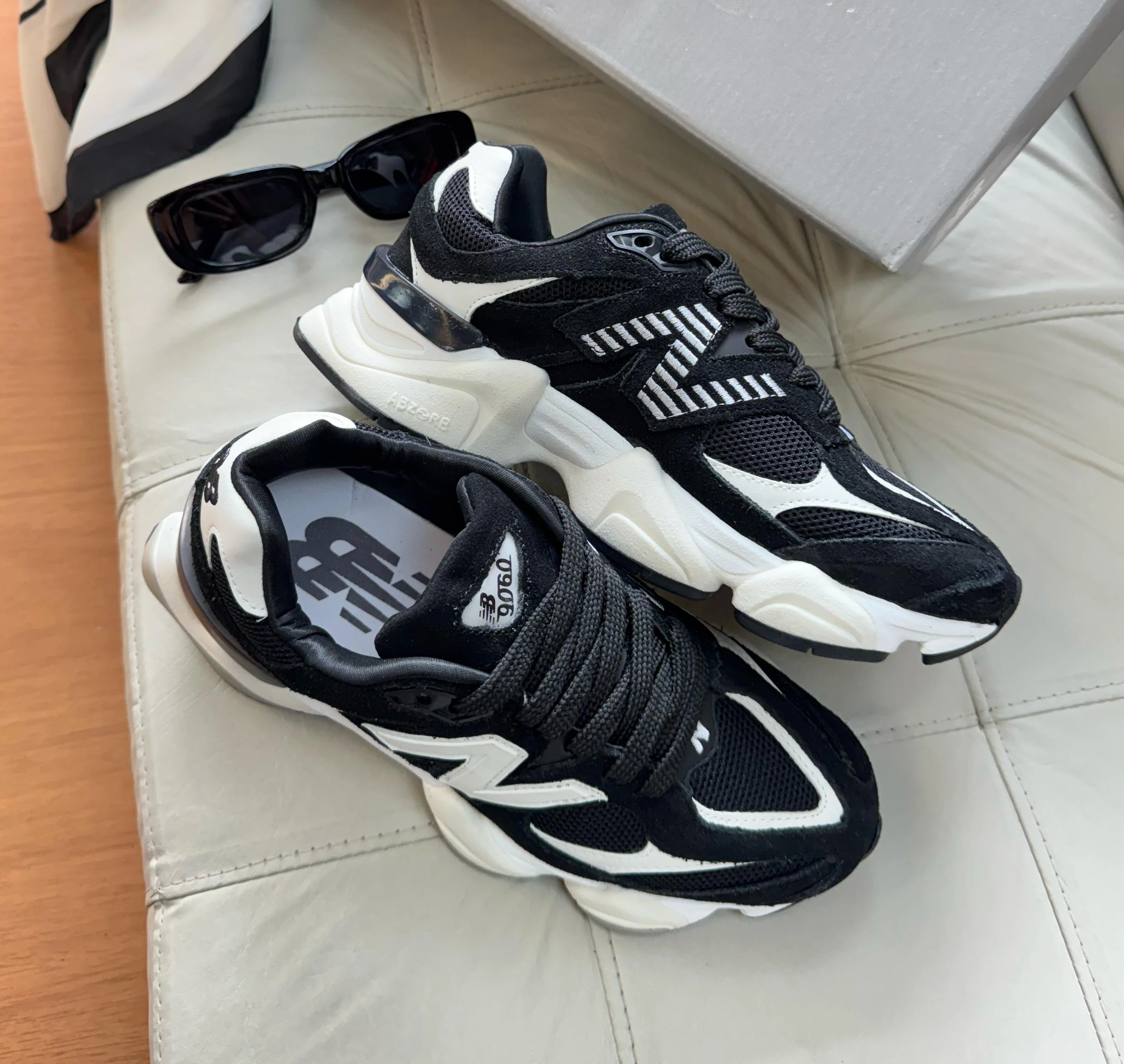 TÊNIS NEW BALANCE 9060 COURO  2