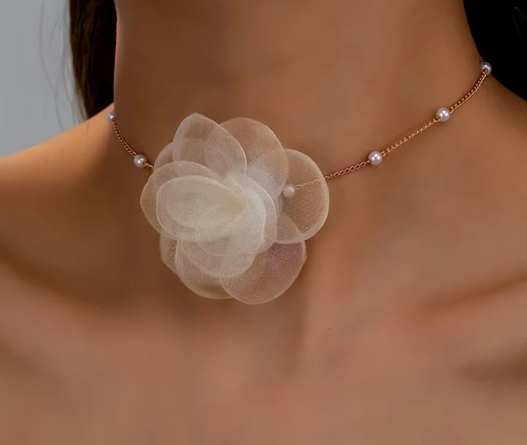 Gargantilla flor