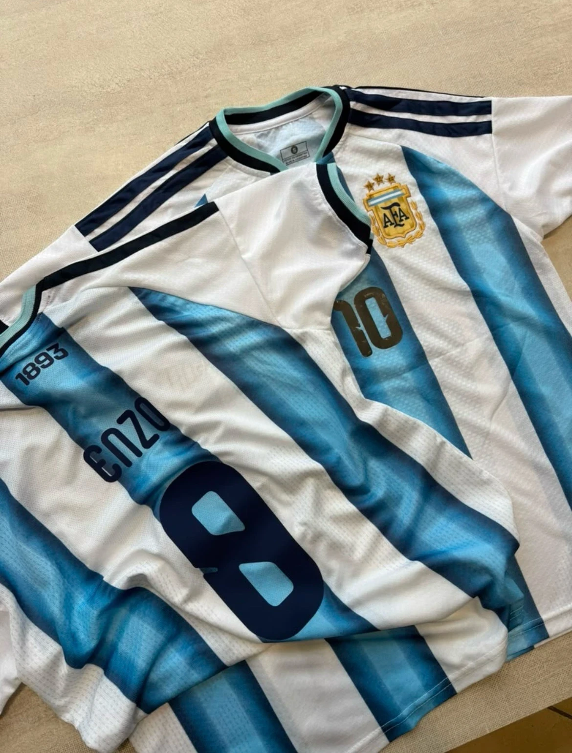 CAMISETAS W26 BORDADAS