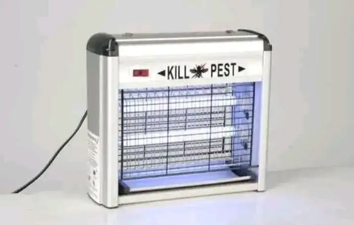 Lampara Led mata insectos eléctrico  3