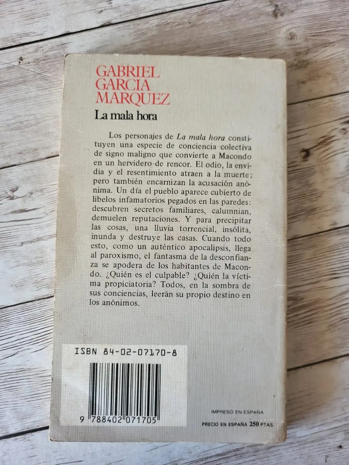 La mala hora / Gabriel García Márquez / Violencia politica / Autoritarismo  2