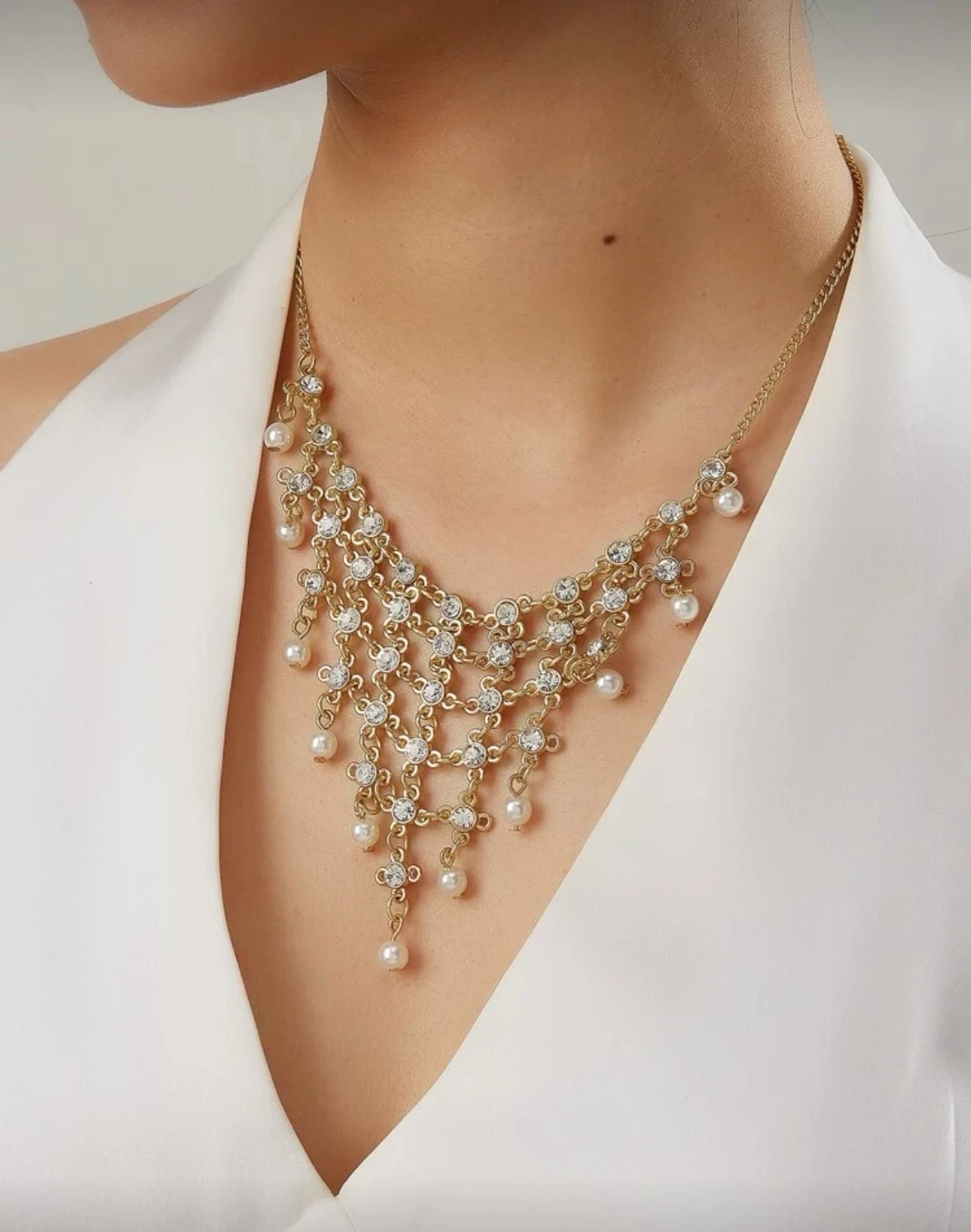 Collar con diseño de cascada