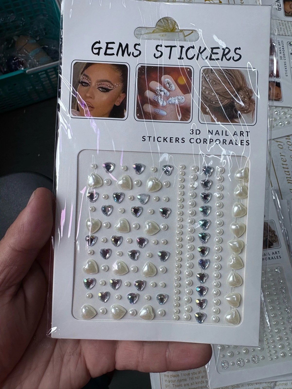 DOCENA DE GEMAS DE PERLAS ADHESIVAS 4