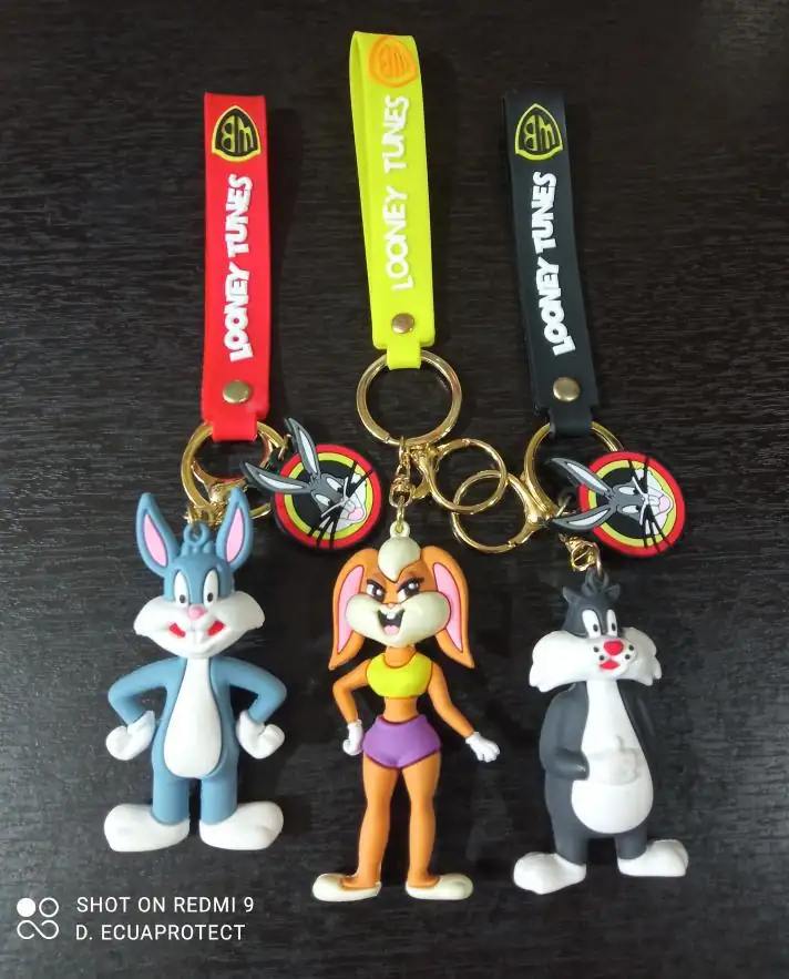 LLAVERO LOONEY TUNES 🐰🥕