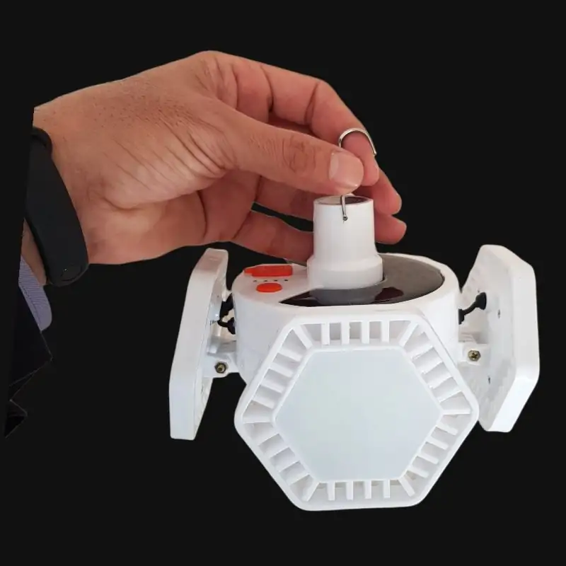 Lampara solar portátil con 4 alas 3