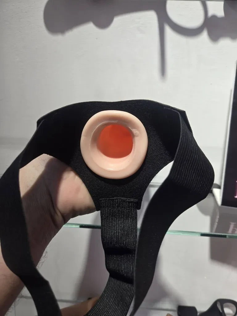 Arnés + Dildo Hueco (Talla M y L)  4