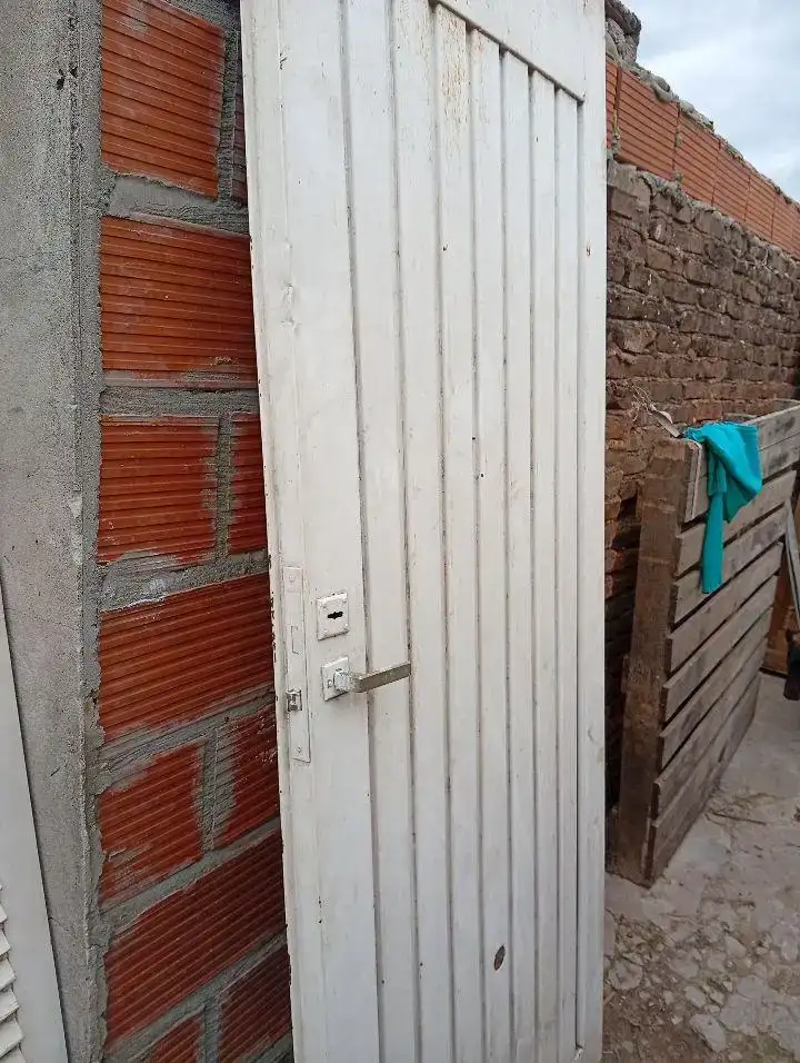 Puerta sin marco  2 trabas 3