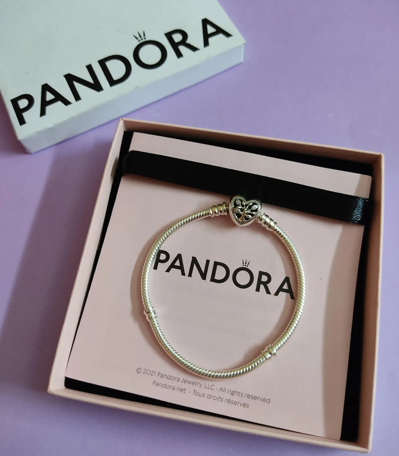 Pandora Moments Family Tree Heart Clasp bracelet  2