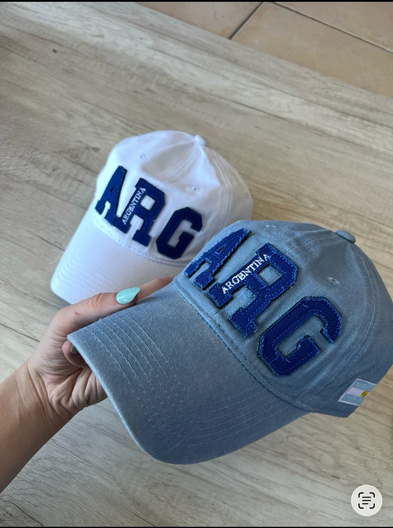 GORRAS ARG, SOL, AVIÓN, CERVE, LISA 