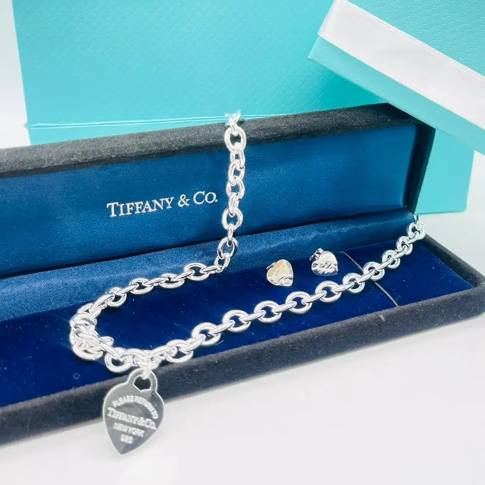 R Tiffany 