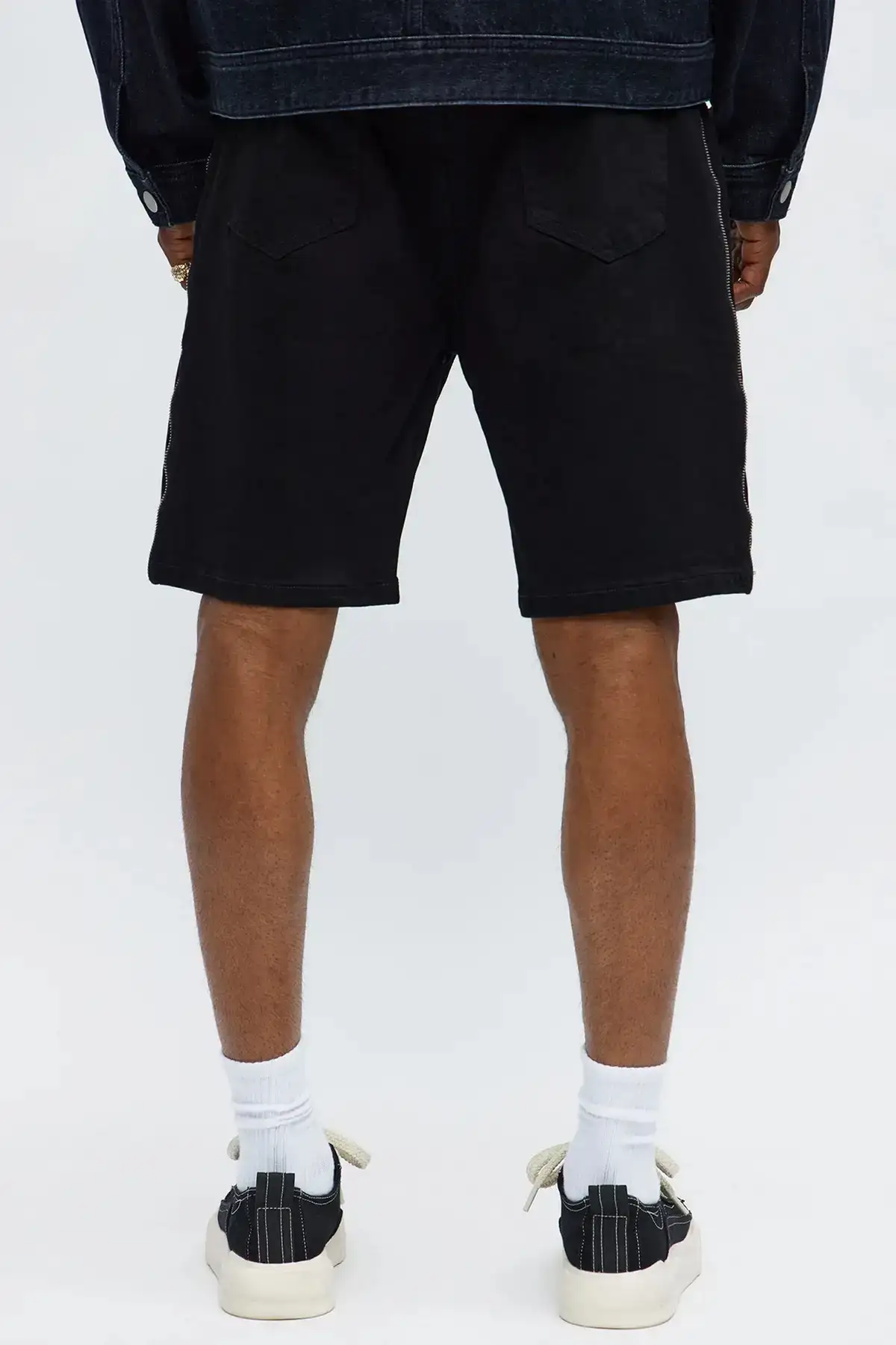 Relaxed Denim Shorts - Size 32  3