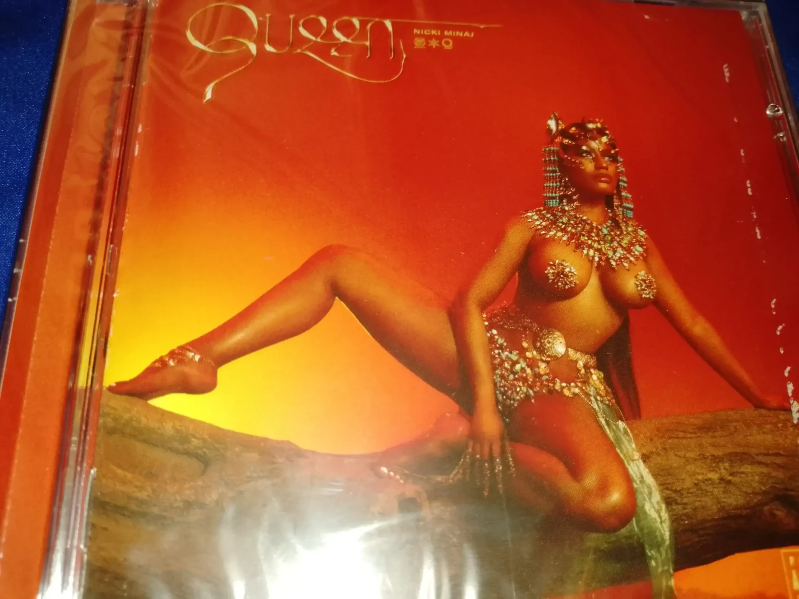 Nicki Minaj - Queen (ARGENTINA)