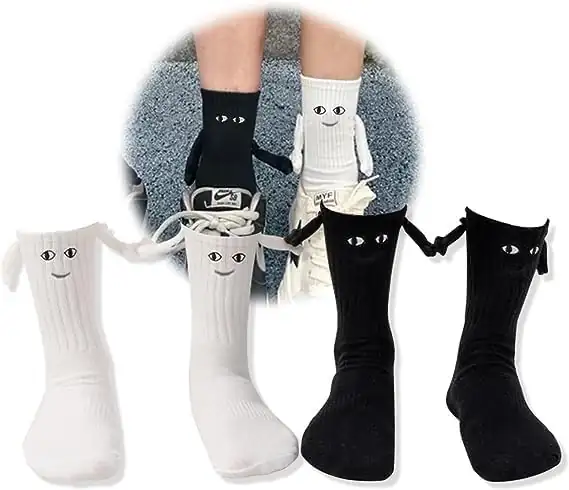 Calcetines kawai con manitas de iman 2