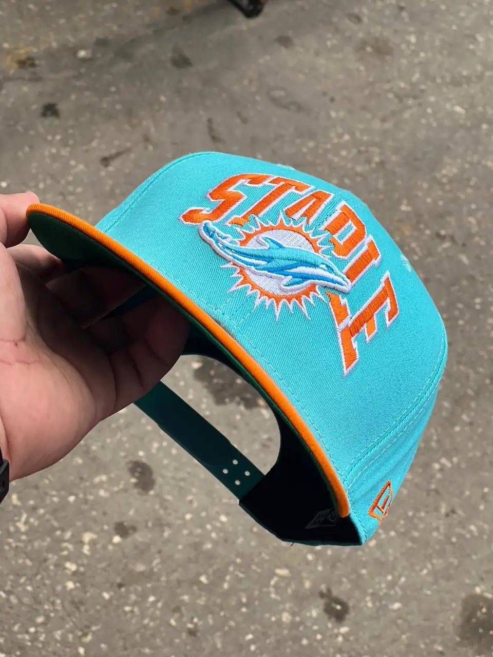 Caps 