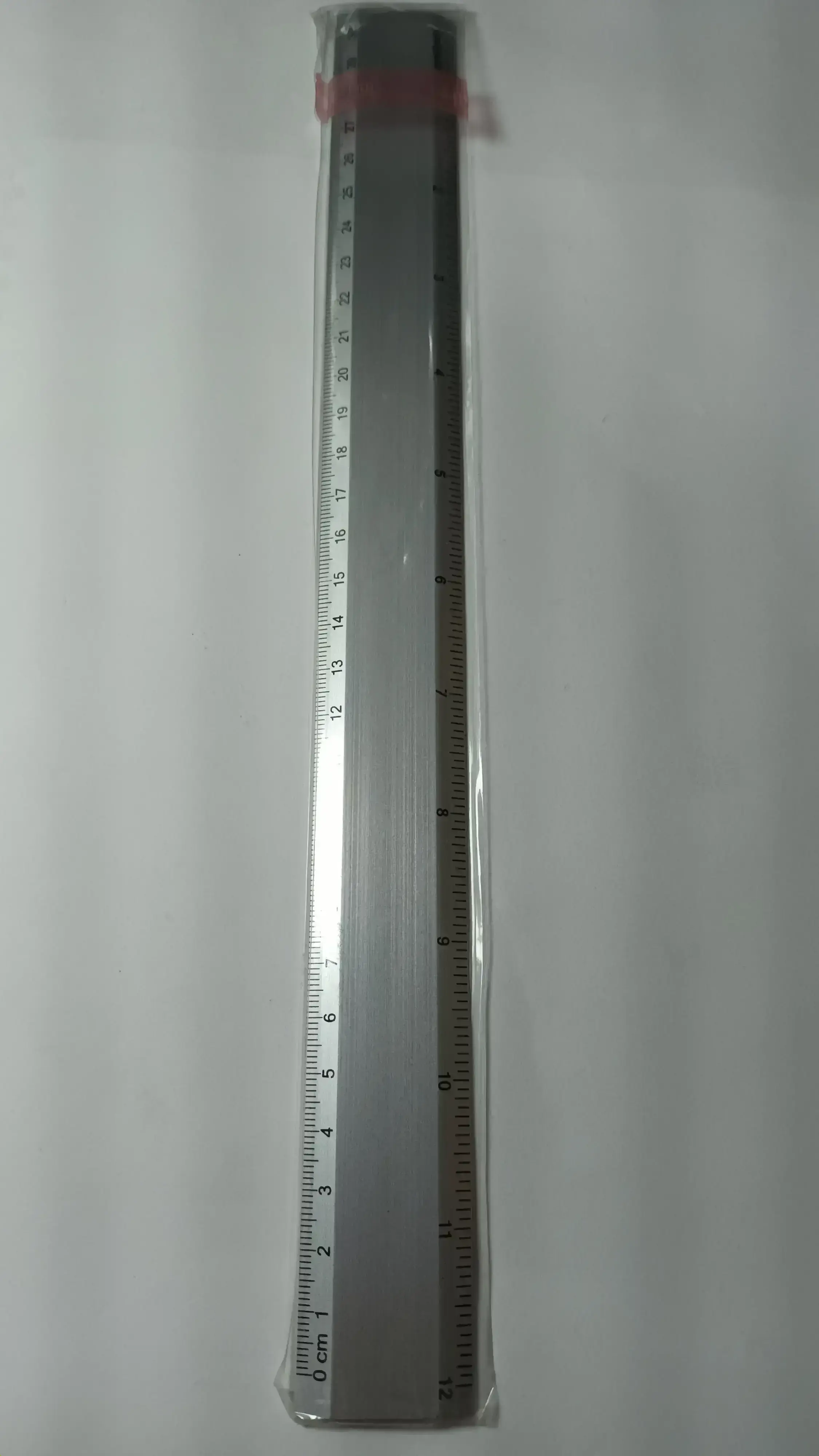 REGLA METÁLICA 30 CM