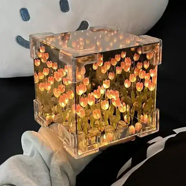 Cubo infinito de tulipanes  2