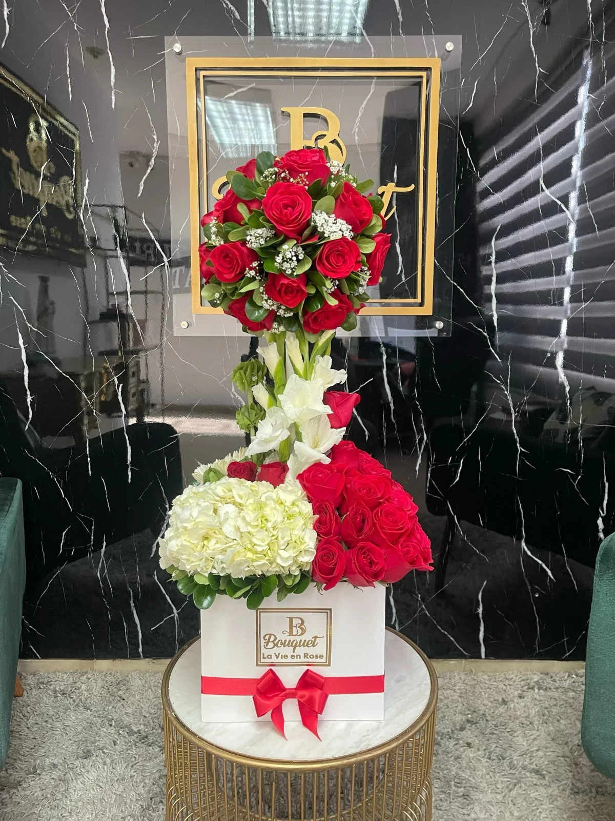 Cuadrada con bola de rosas