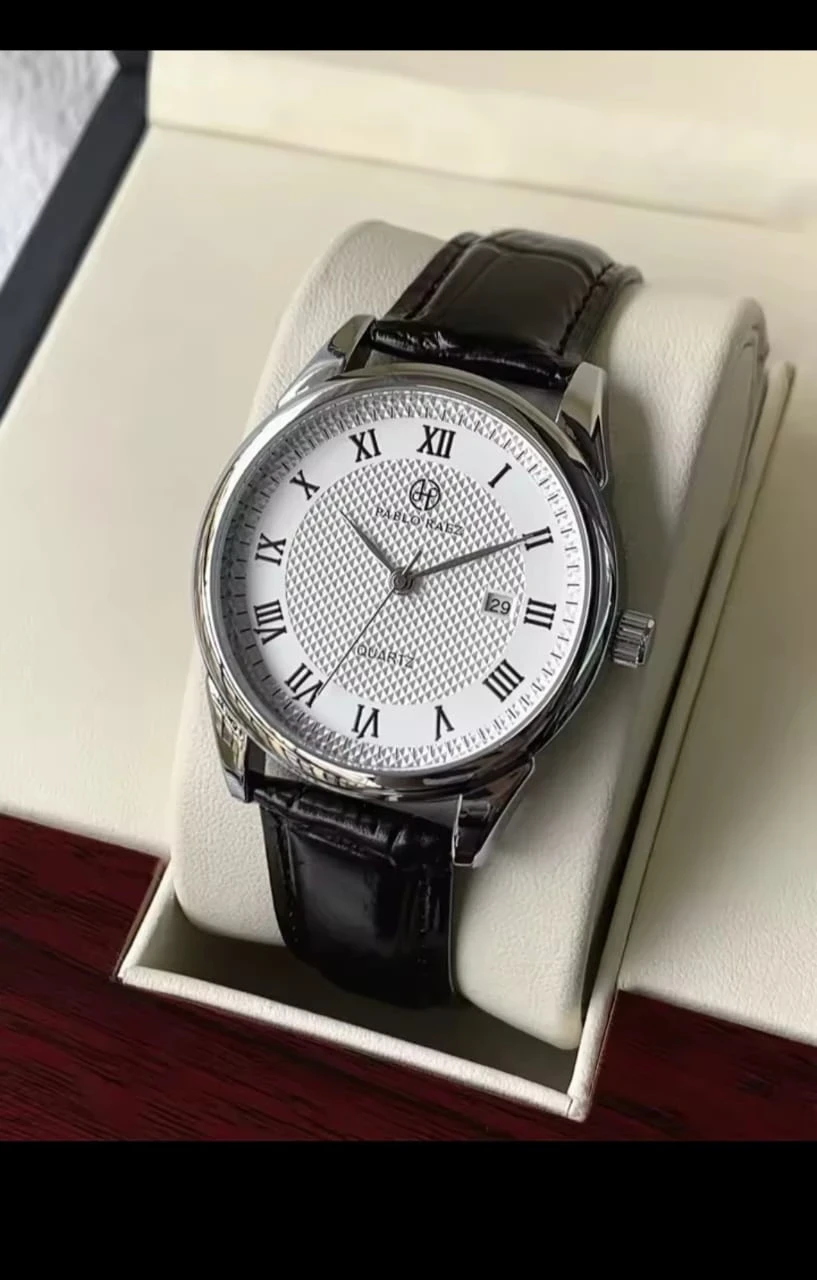 Reloj clásico/ Pablo Raez 