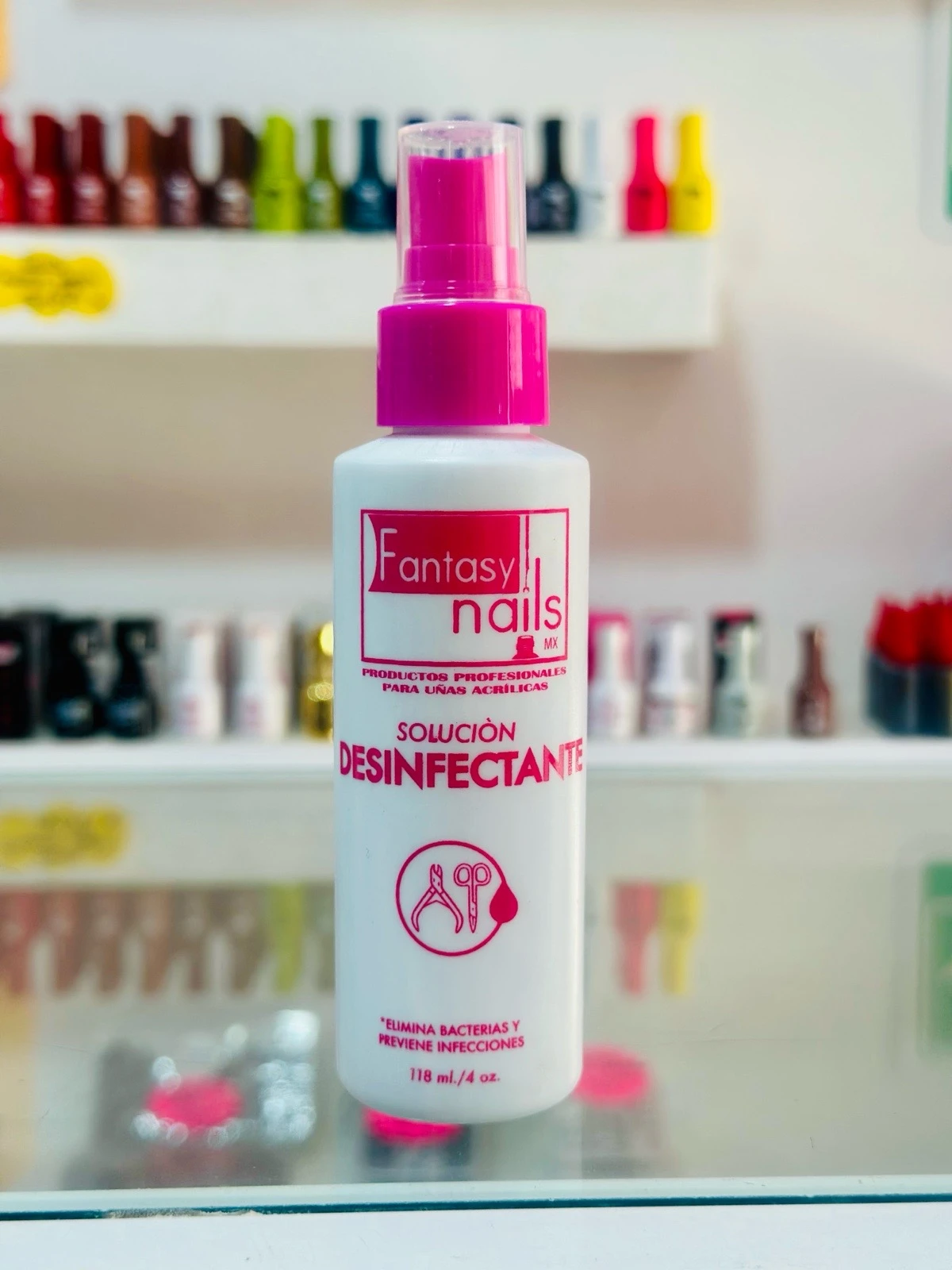SOLUCIÓN DESINFECTANTE FANTASY NAILS 4oz