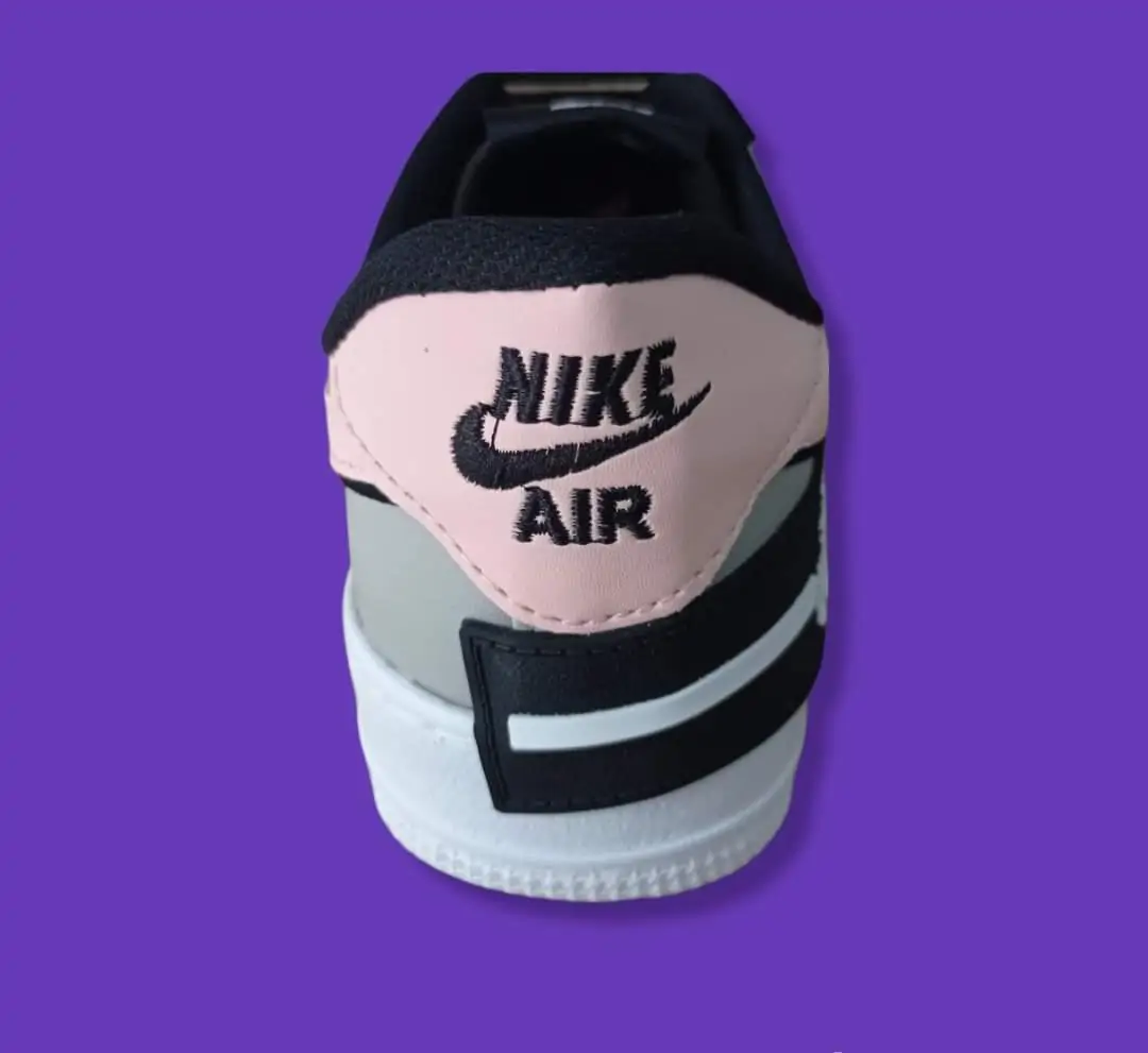 Nike Air, color rosa y negro  3