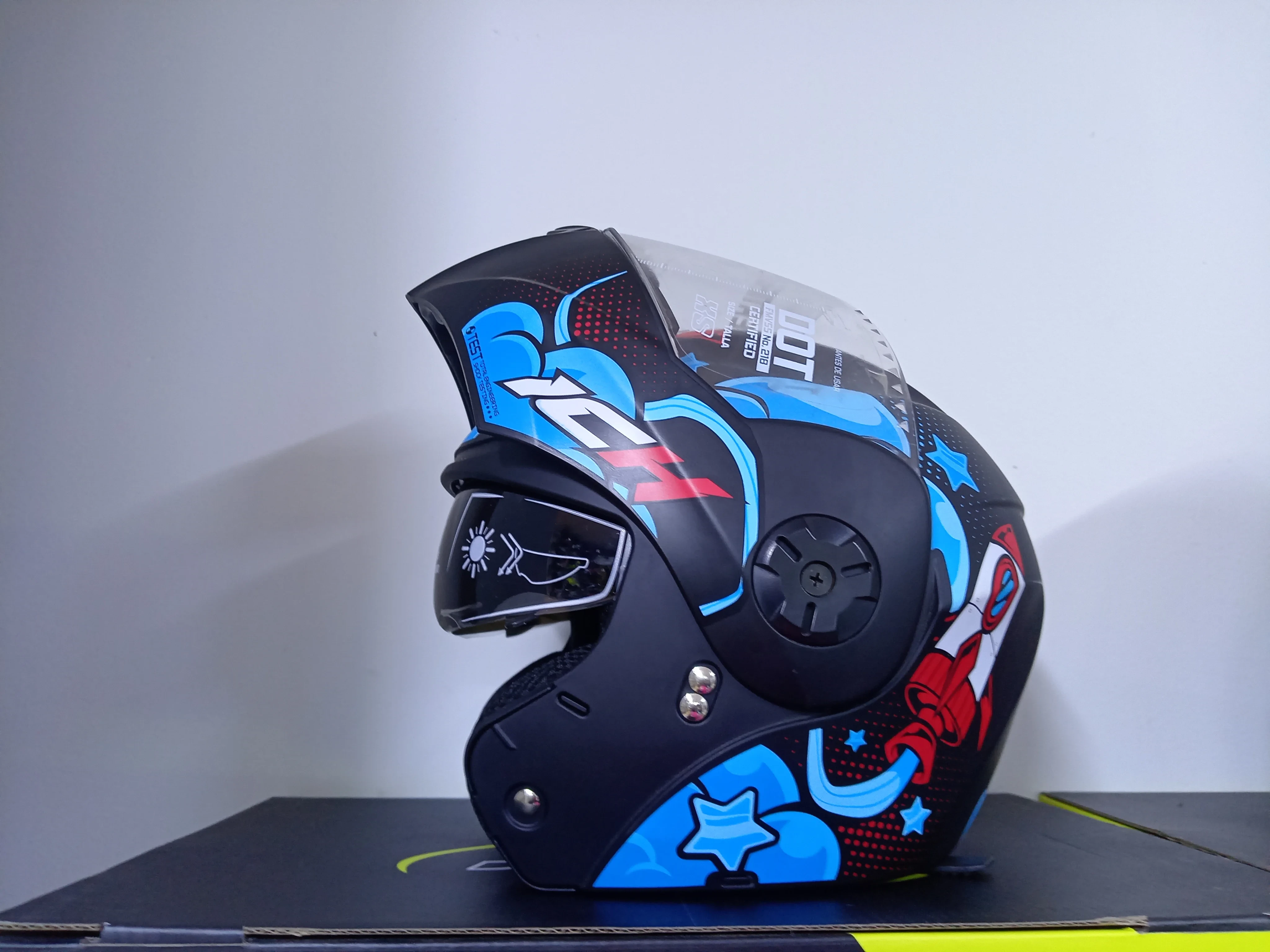 CASCO NIÑO ABATIBLE 2