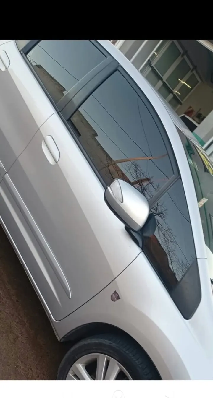 Honda Fit 2013 ex 170.000 km  2