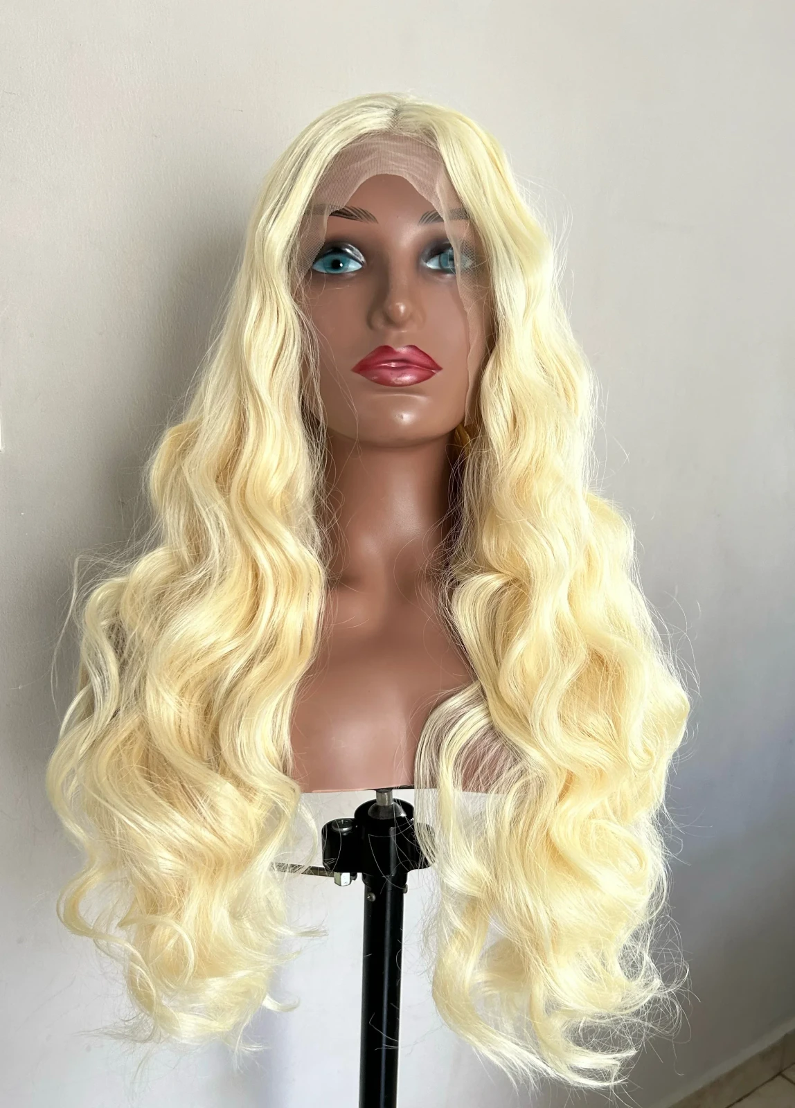 Peluca Rubia 28”  2