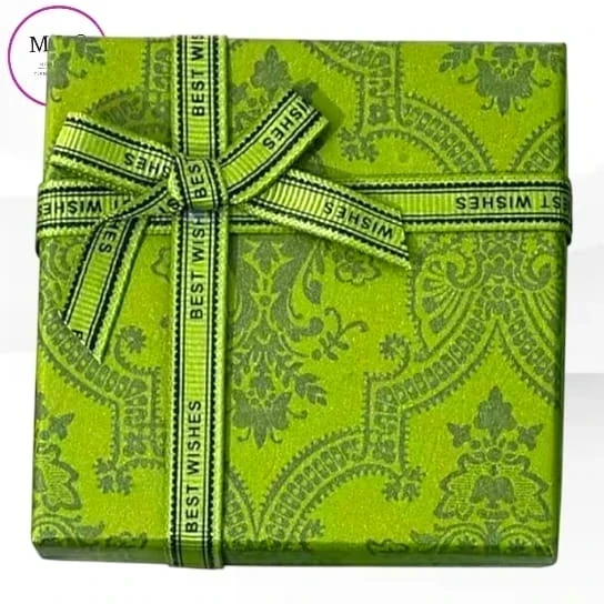Caja para regalo, chica