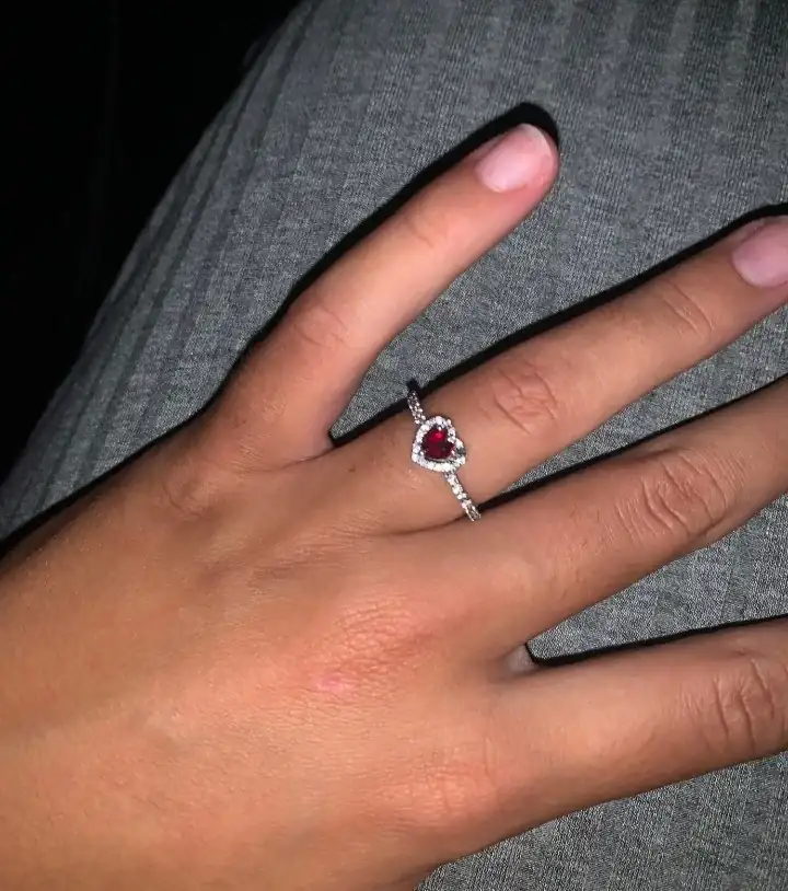Anillo Relieve Corazón Rojo + Caja de Regalo  5