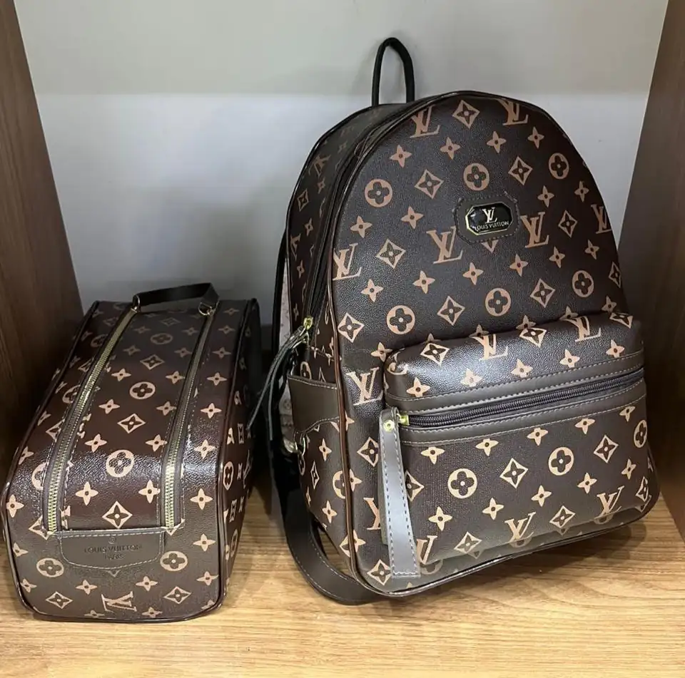 Mochila + Necessaire kit