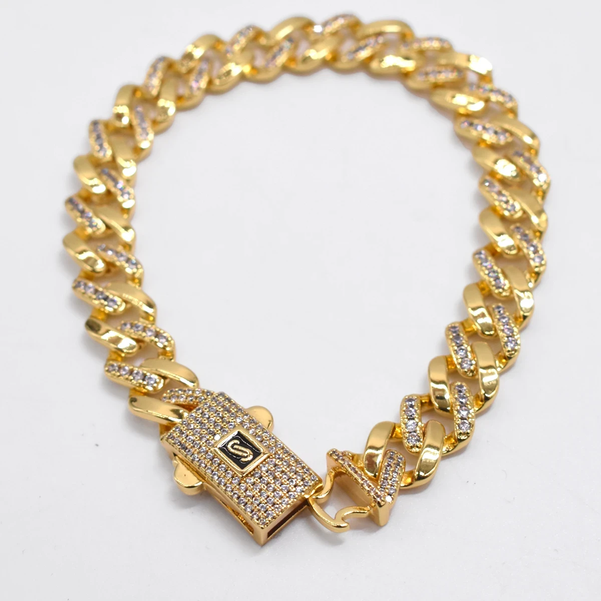 ESCLAVA -  EN ORO CON DIAMANTES  2