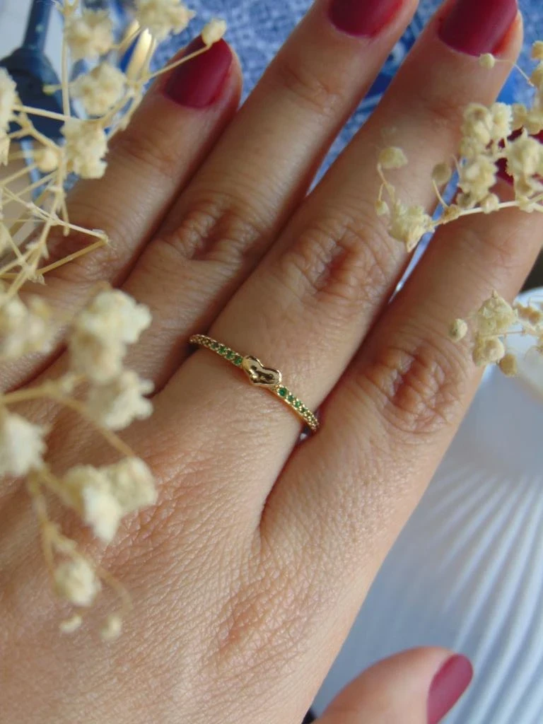ANILLO ACERO DOR DELG MICROCIRCONES VERDES CORAZON  