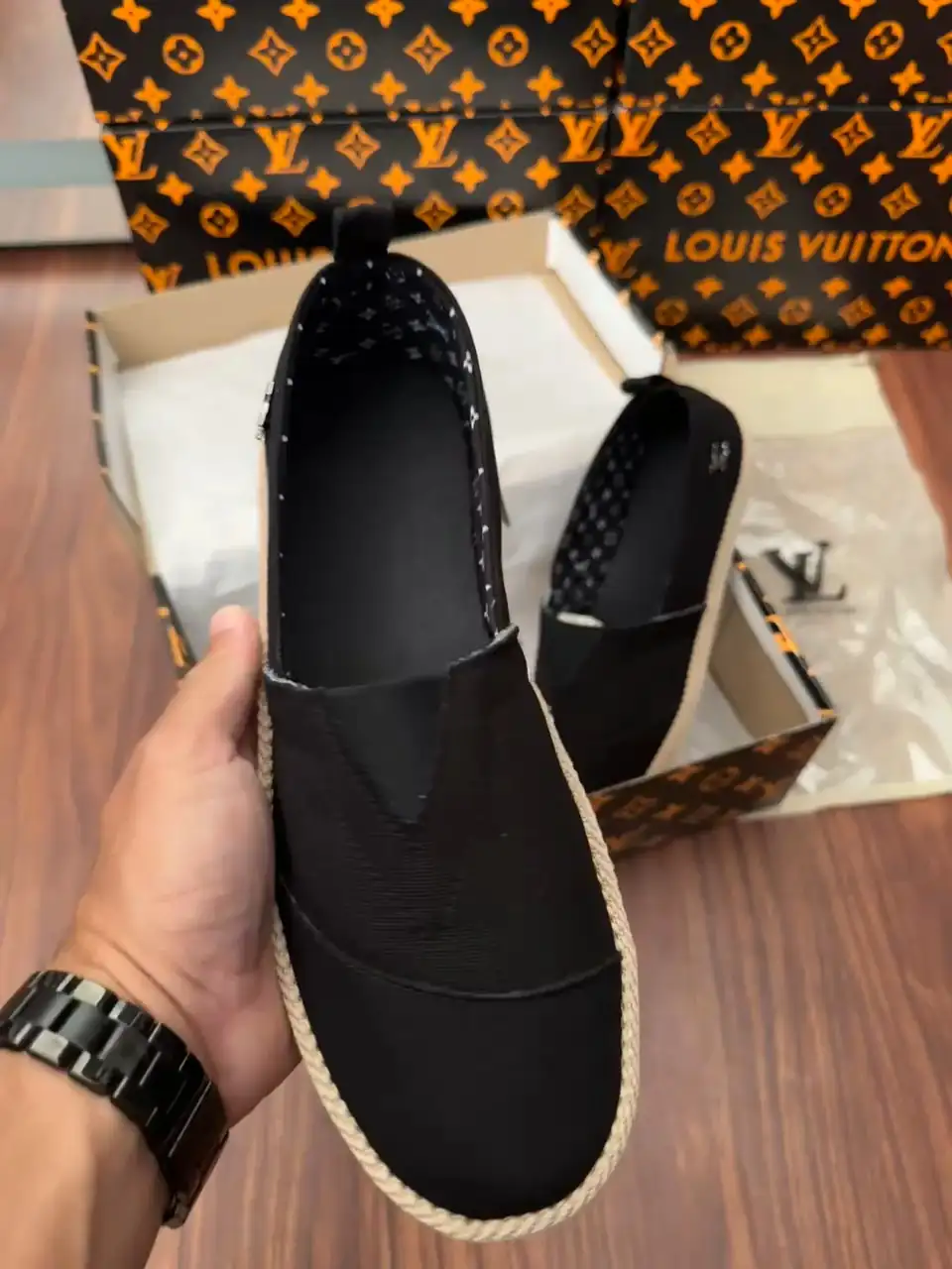 SAPATILHAS LOUIS VUITTON  2