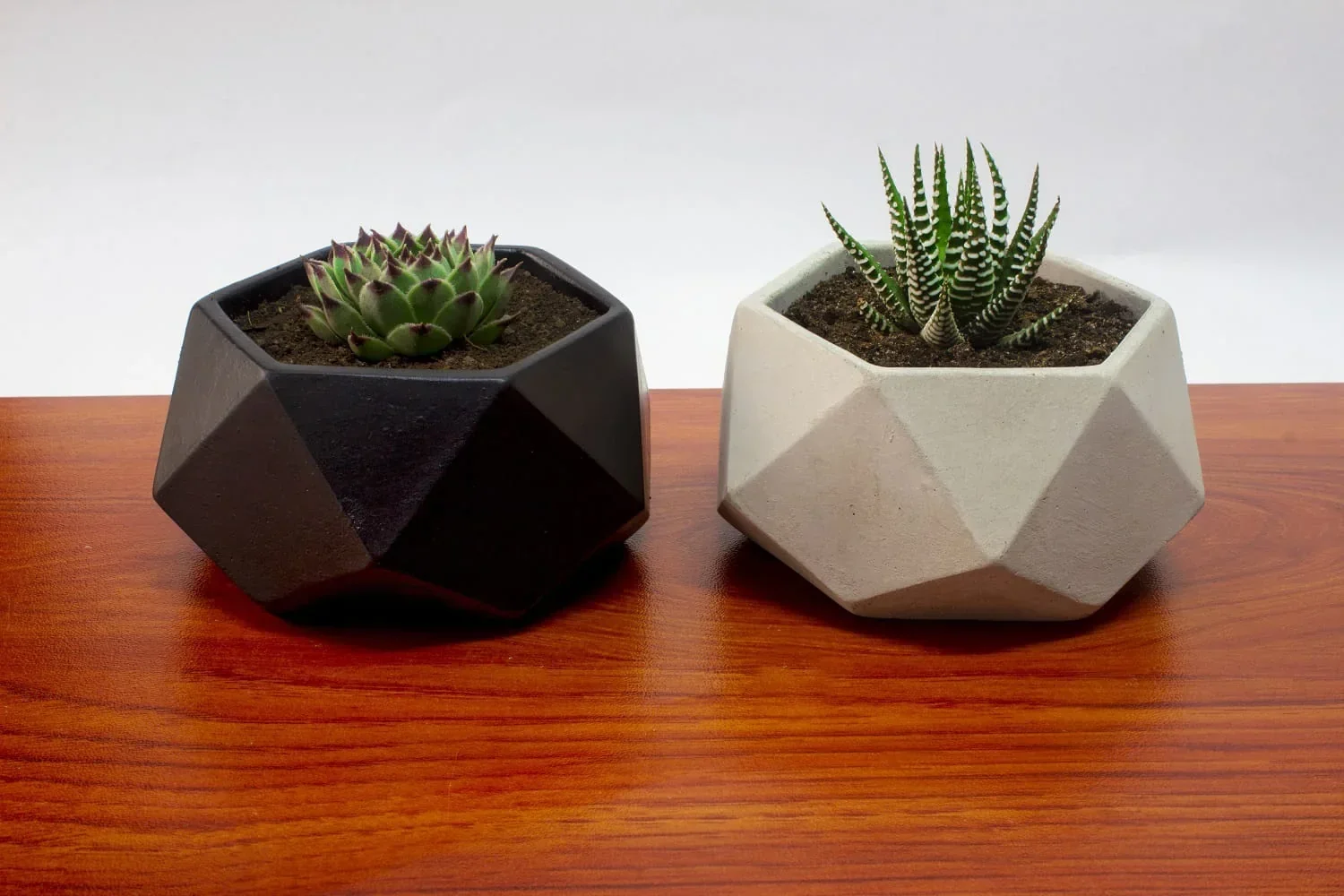 Maceta mediana geométrica diamante g