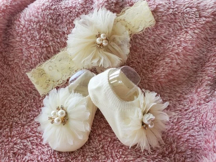 SET ZAPATITOS Y DIADEMA 3