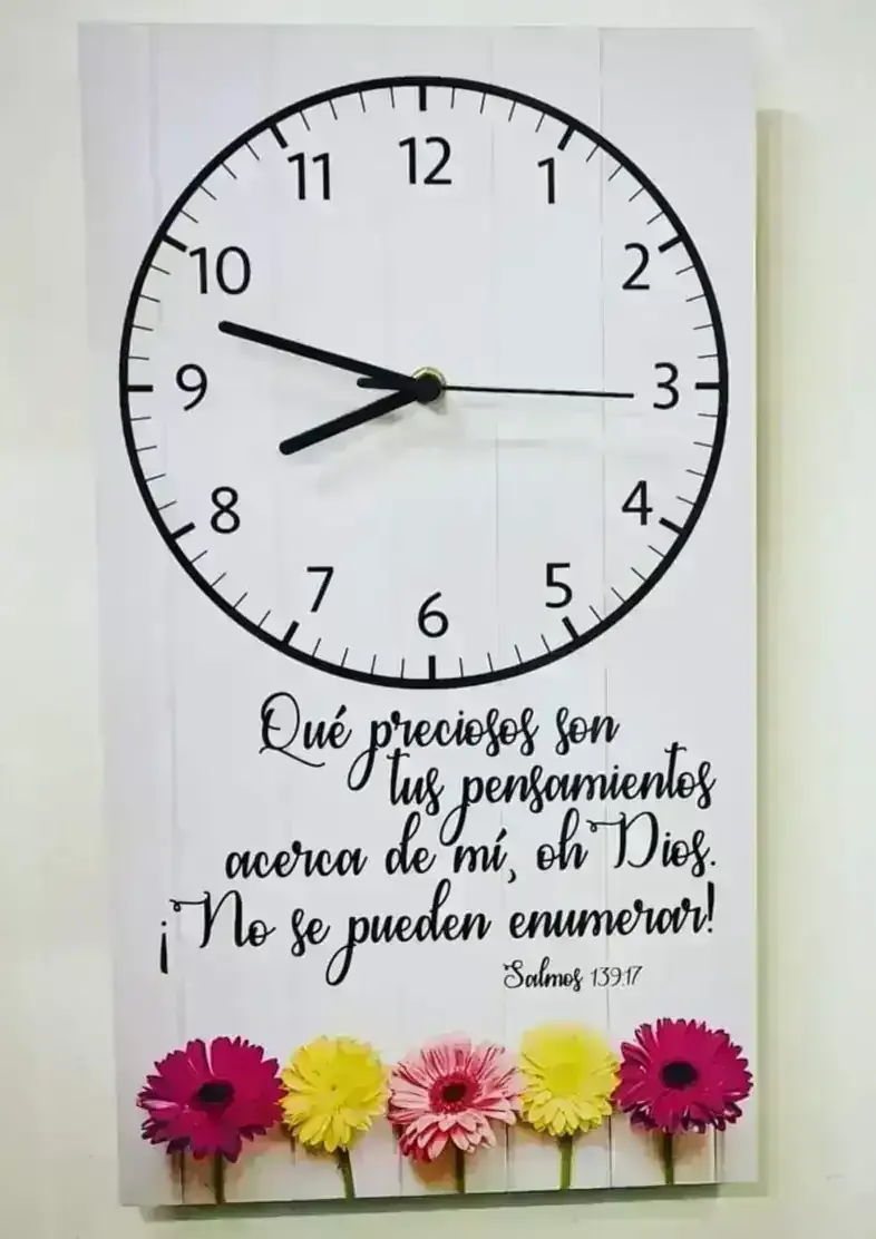 Reloj rectangular grande de pared. R1010