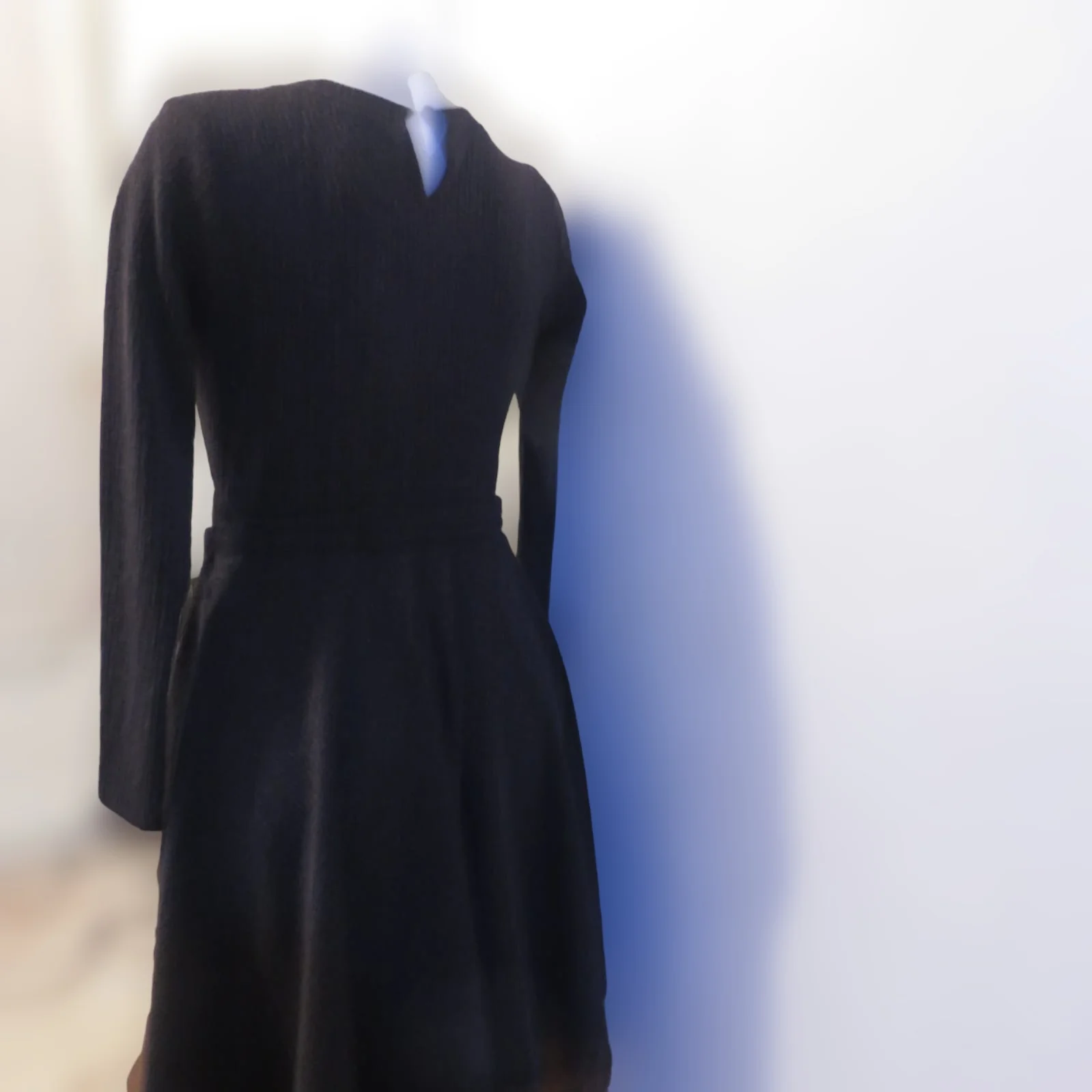 Vestido tipo suéter negro con botones 2