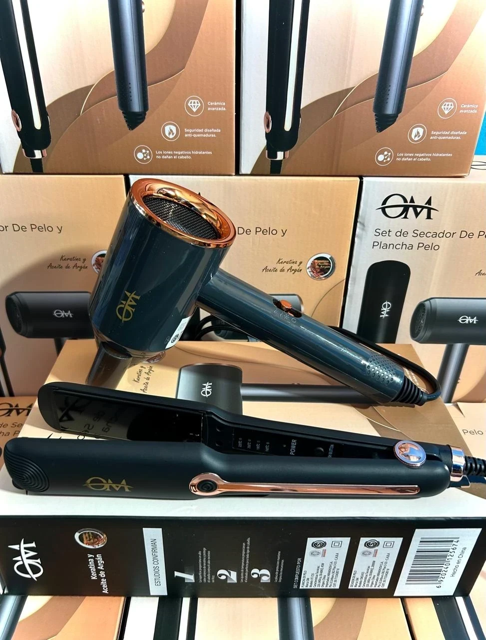 SET DE SECADOR DE PELO  Y PLANCHITA OM