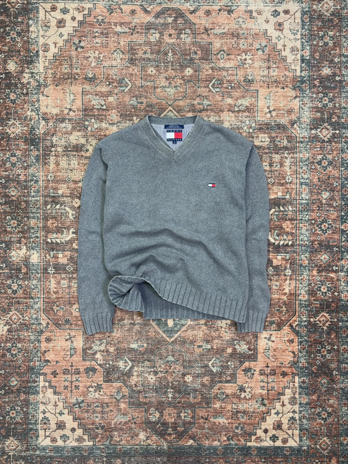 TOMMY HILFIGER 100% COTTON V-NECK SWEATER 2