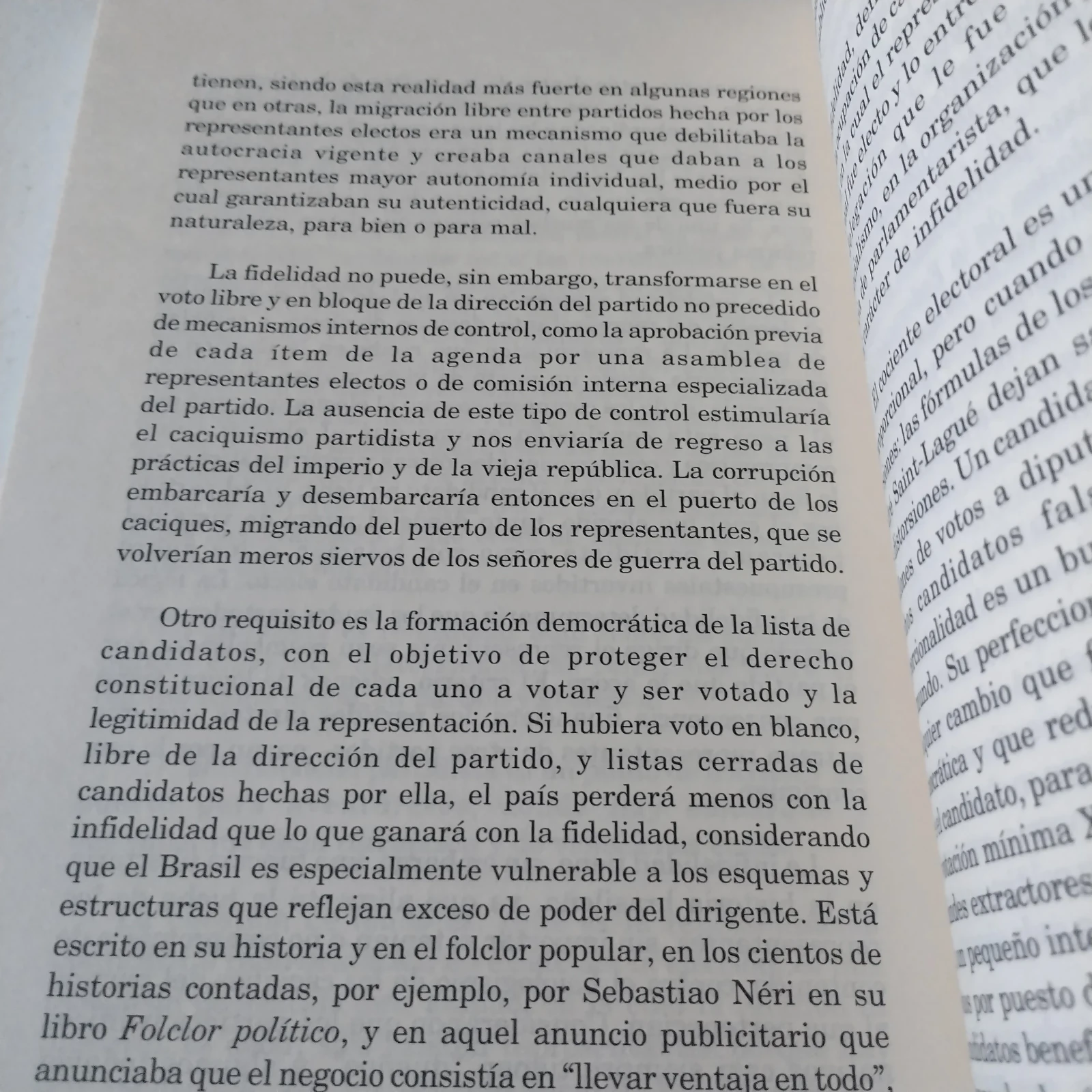 La historia de Lula, de obrero a presidente, Brito Alves, usado 3