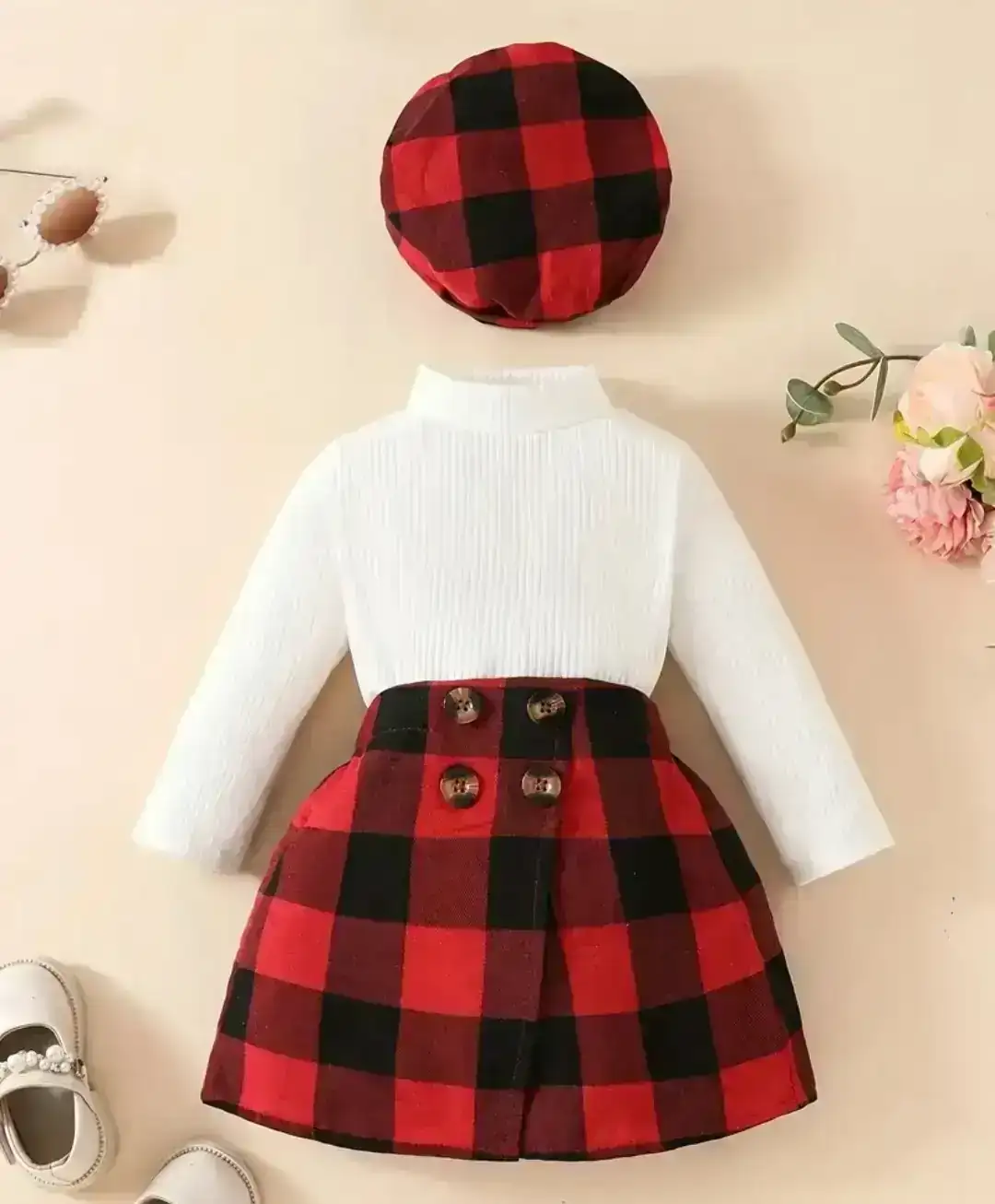 Conjunto y boina cuadros