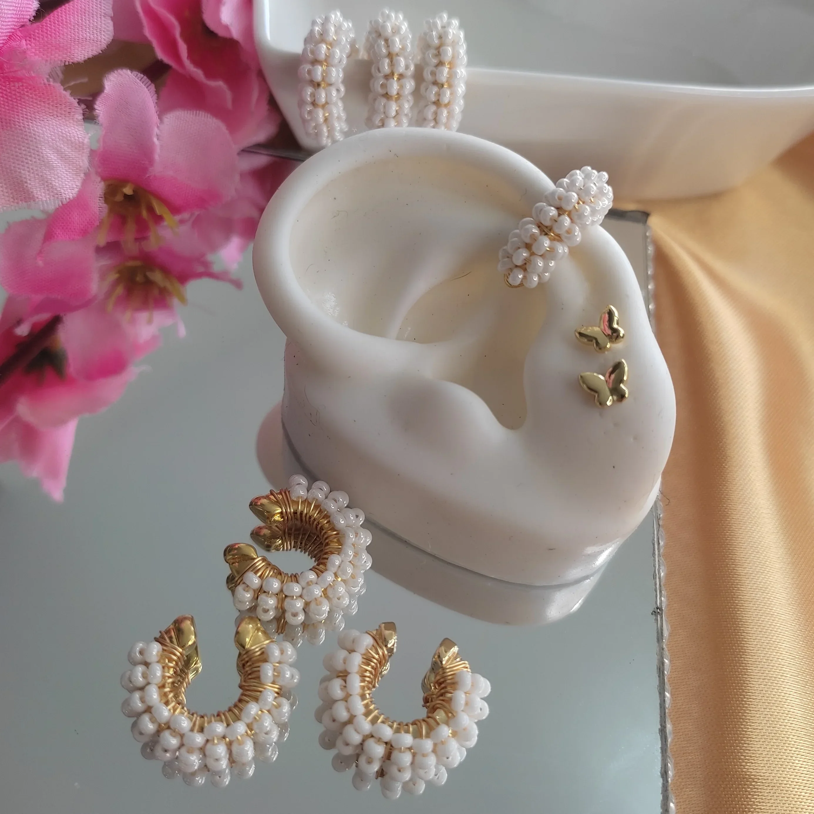 EARCUFF PIEDRAS BLANCAS