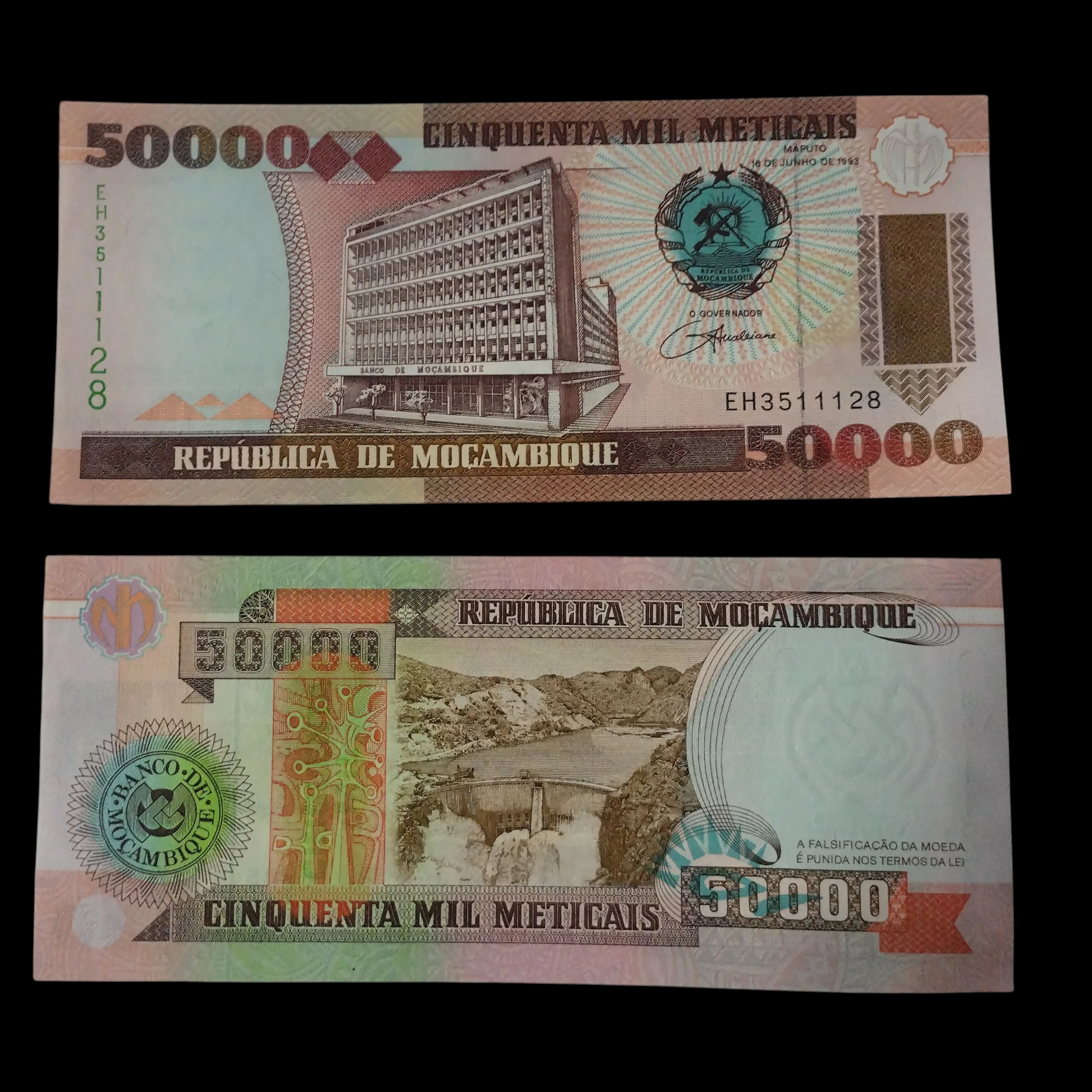 • Mozambique 50000 meticais UNC