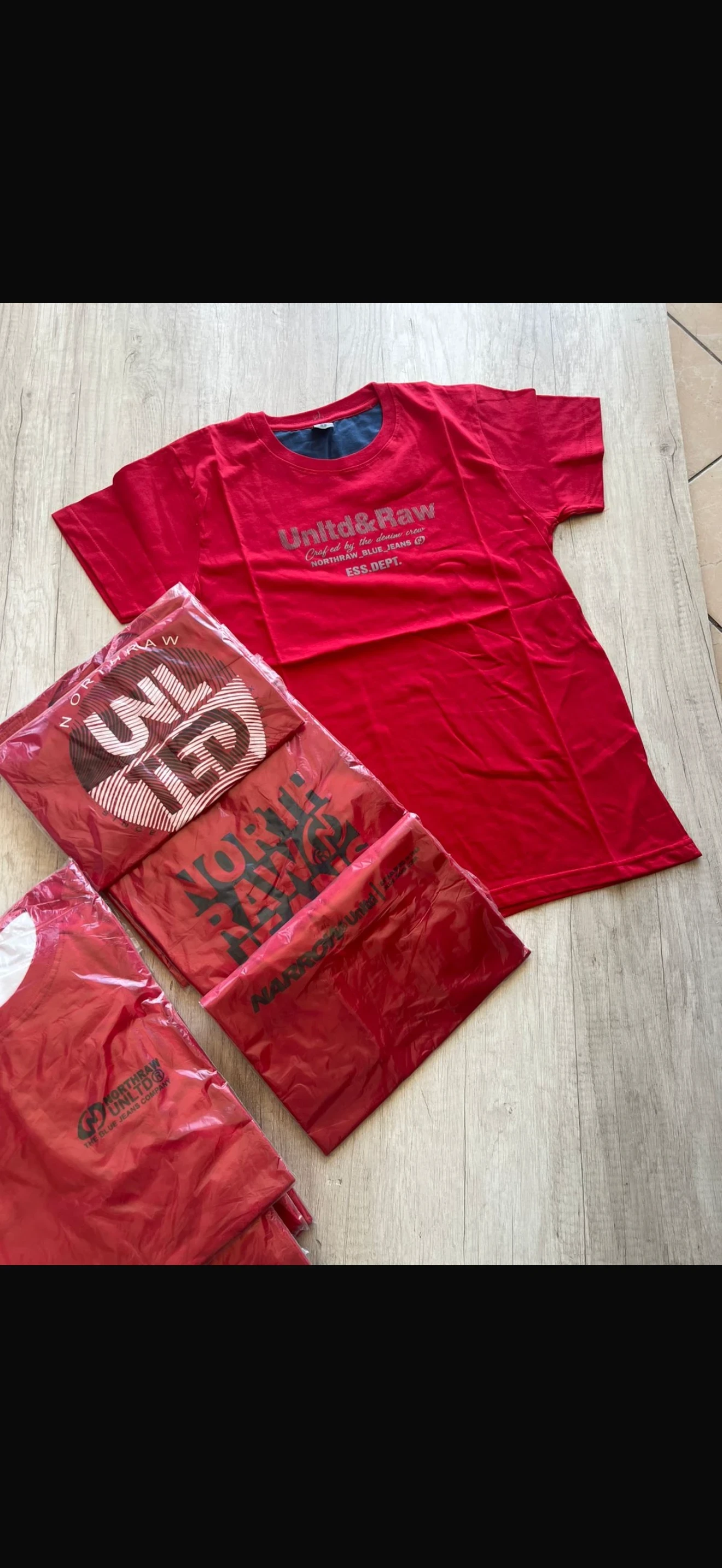 REMERAS ROJAS NARROW
